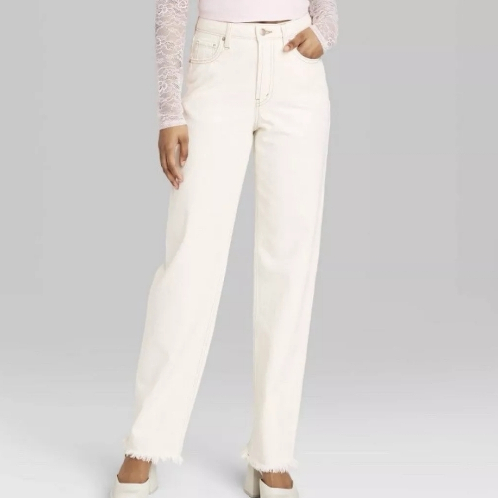 Women's 8 High Rise Straight EasyRigid Off-White Jeans Size is Raw Hem 8/32